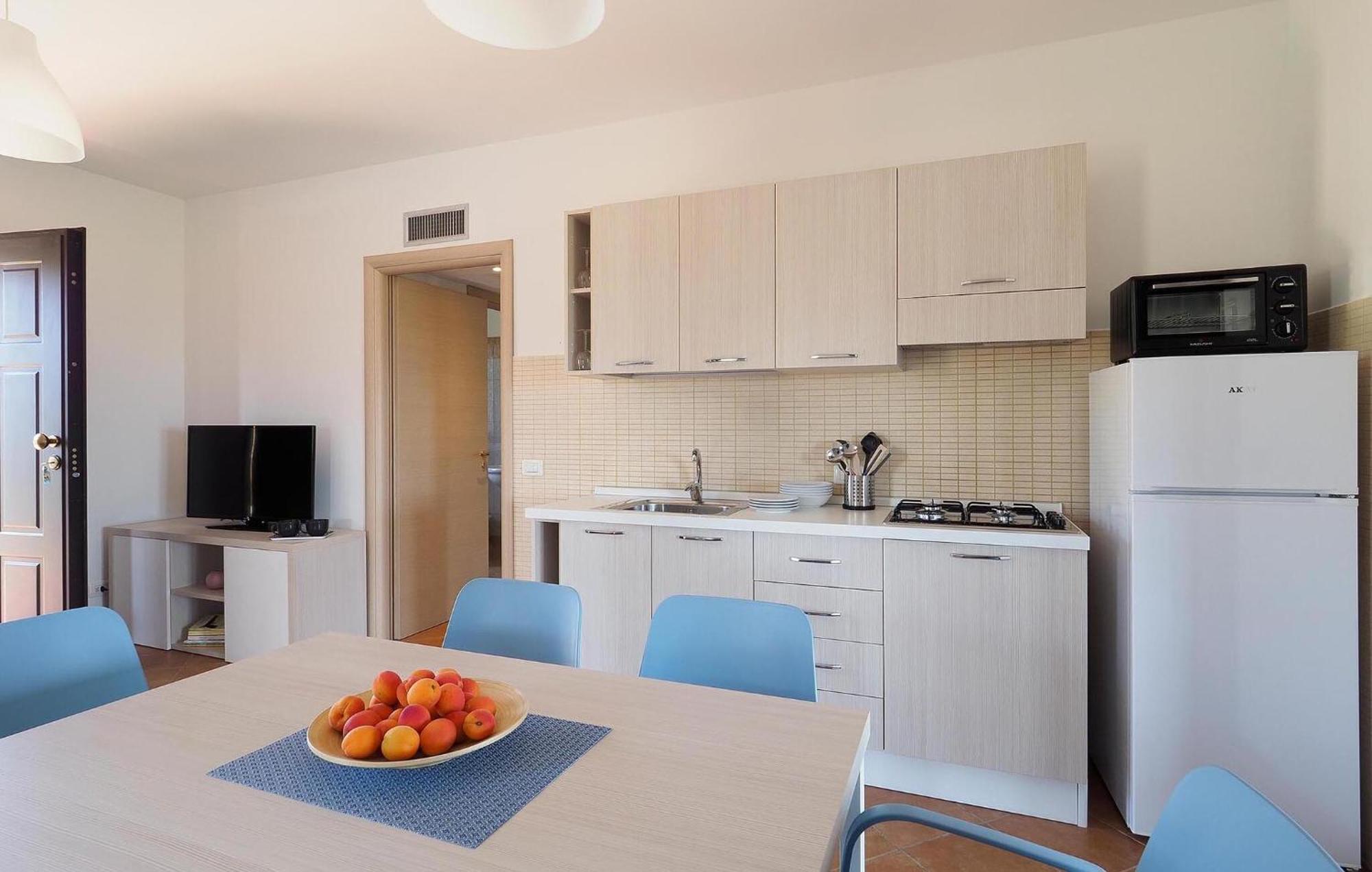 Lovely Home In Marina Di Modica With Kitchenette Exterior photo